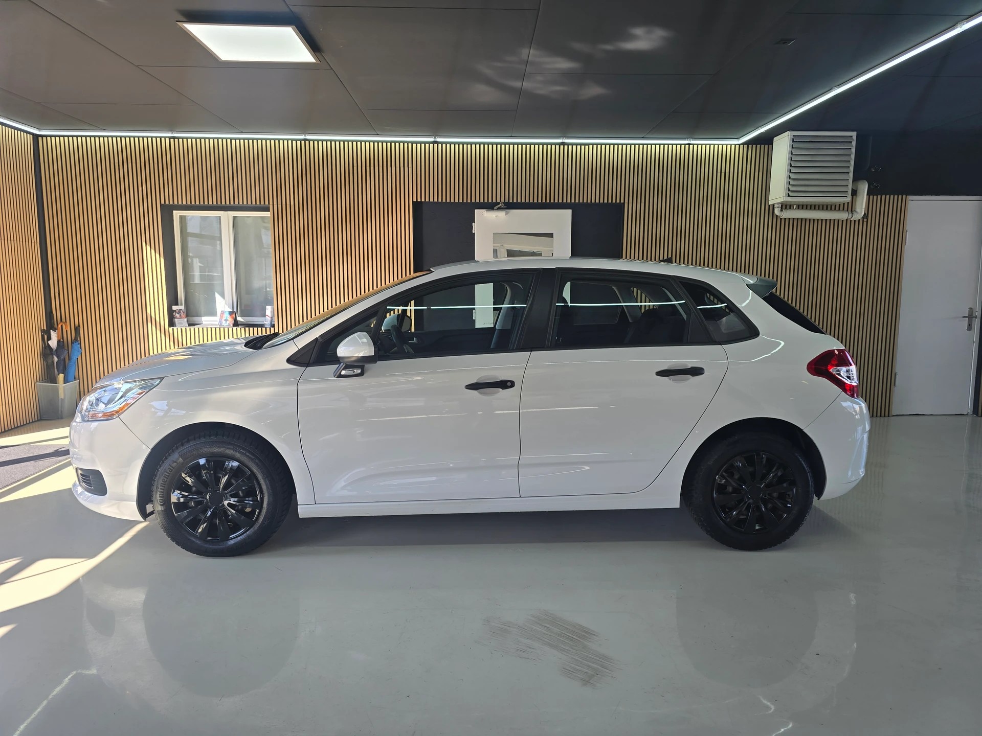 CITROEN C4 1.4 VTi Live Edition-showroom-element-3