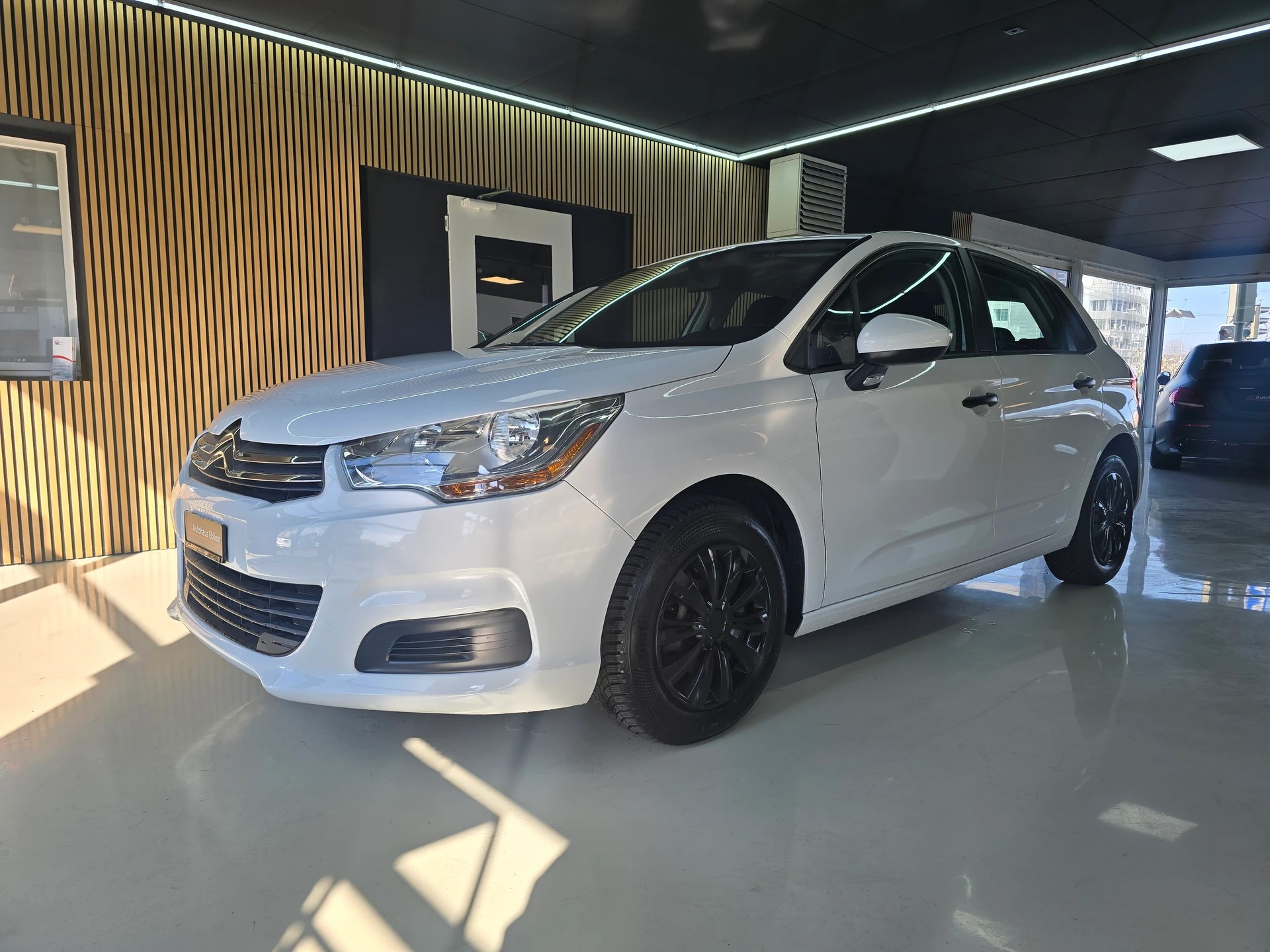 CITROEN C4 1.4 VTi Live Edition-showroom-element-2