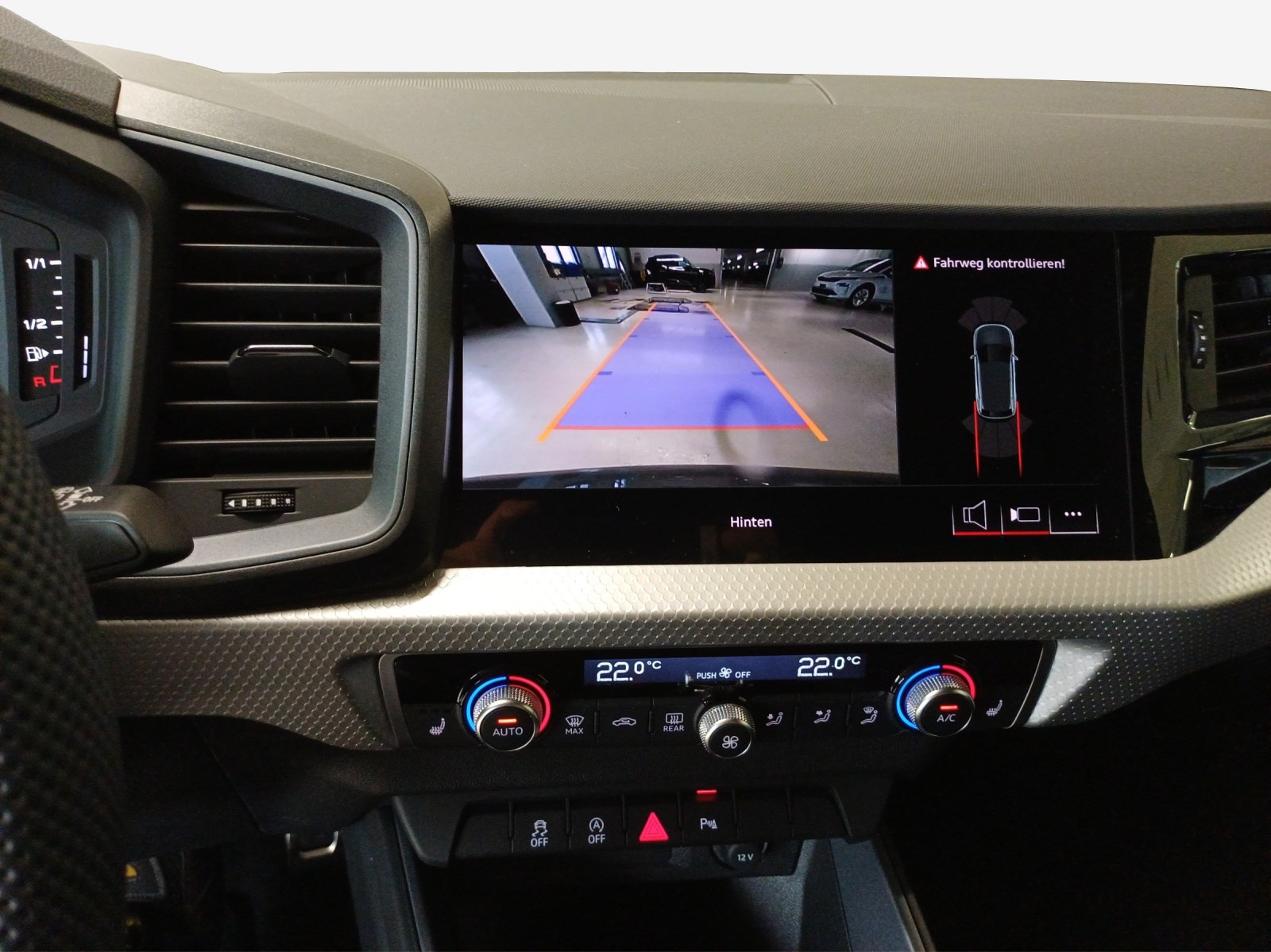 AUDI A1 Sportback 30 TFSI S Line Attraction-image-14