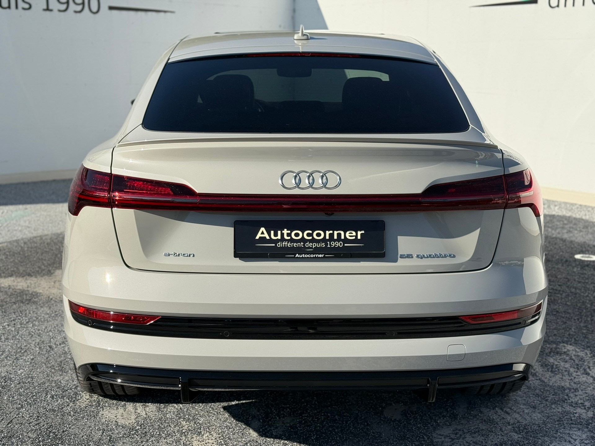 AUDI e-tron 55 Sportback S Line quattro-image-4
