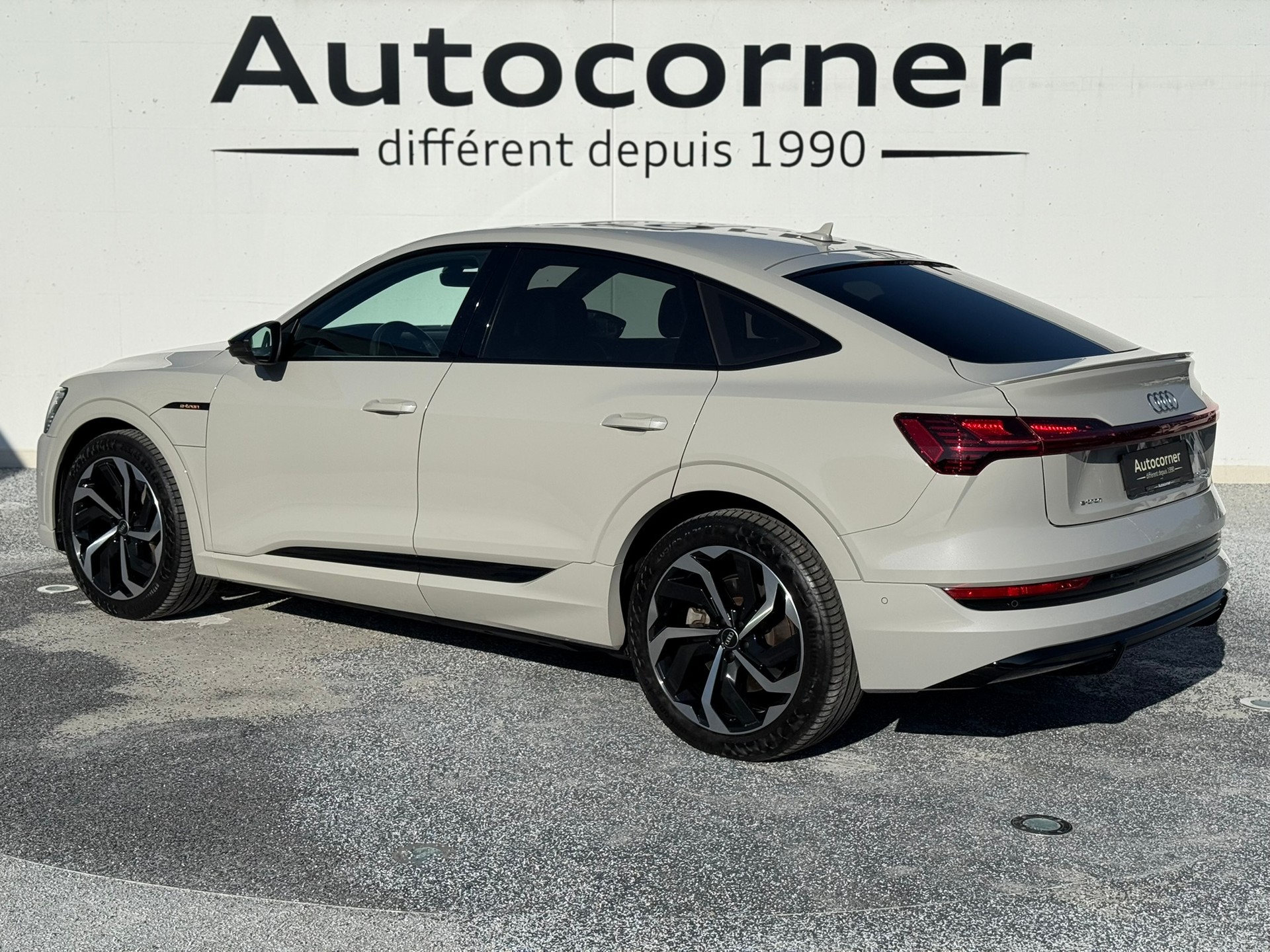 AUDI e-tron 55 Sportback S Line quattro-showroom-element-3