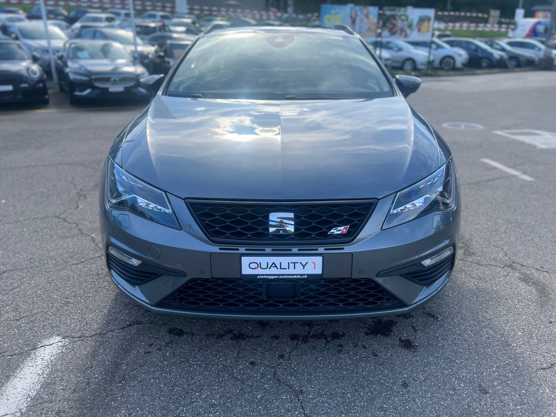 SEAT Leon ST 2.0 TSI Cupra 300 4 Drive DSG-showroom-element-1