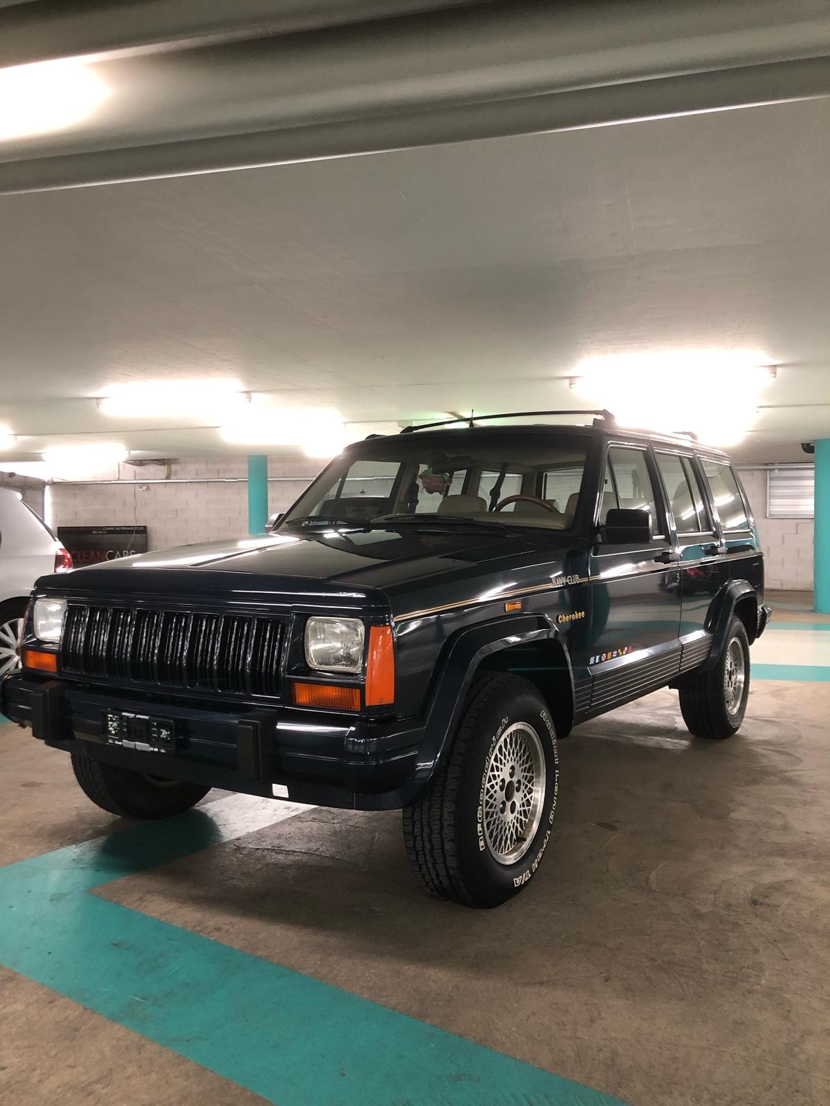 JEEP Cherokee 4.0 Navy Club