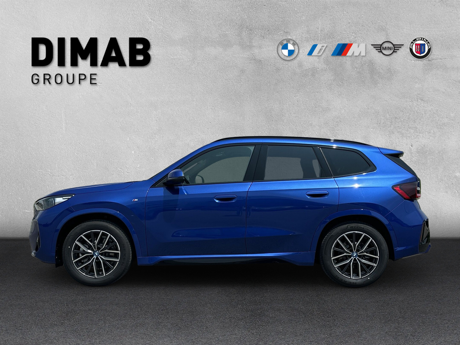 BMW iX1 xDrive 30 Edition M Sport-showroom-element-1