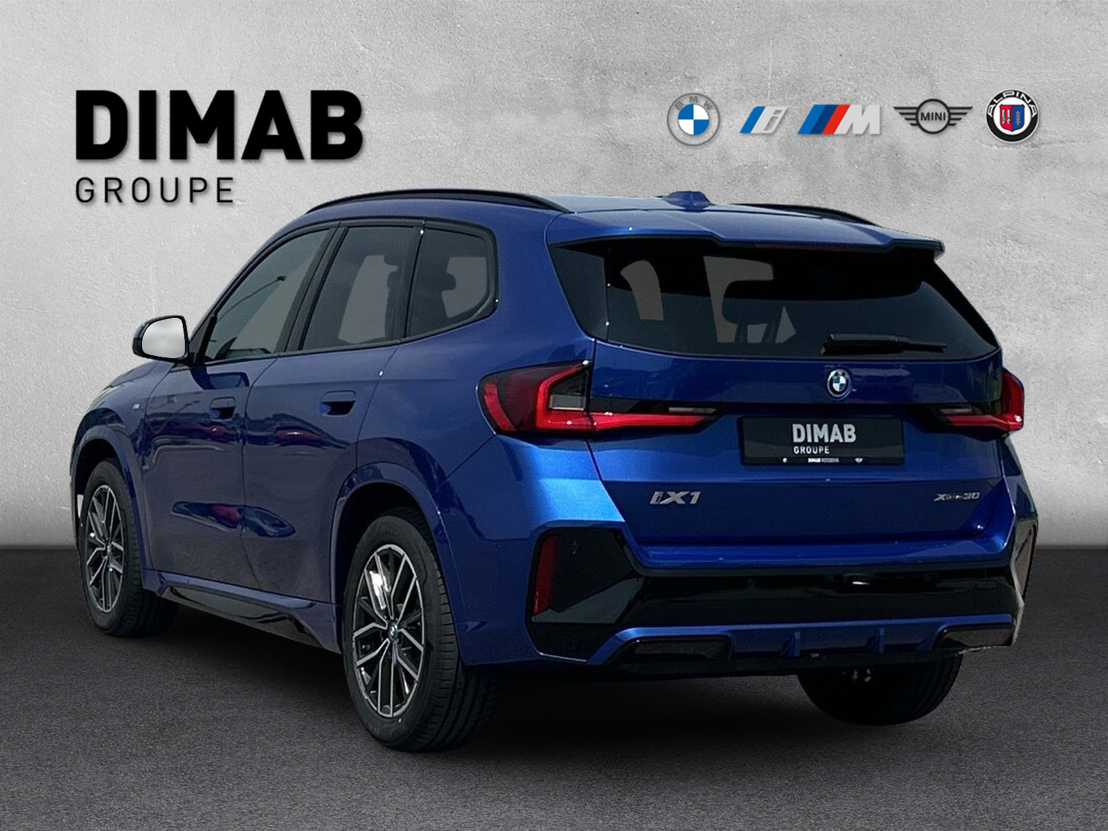 BMW iX1 xDrive 30 Edition M Sport-showroom-element-2