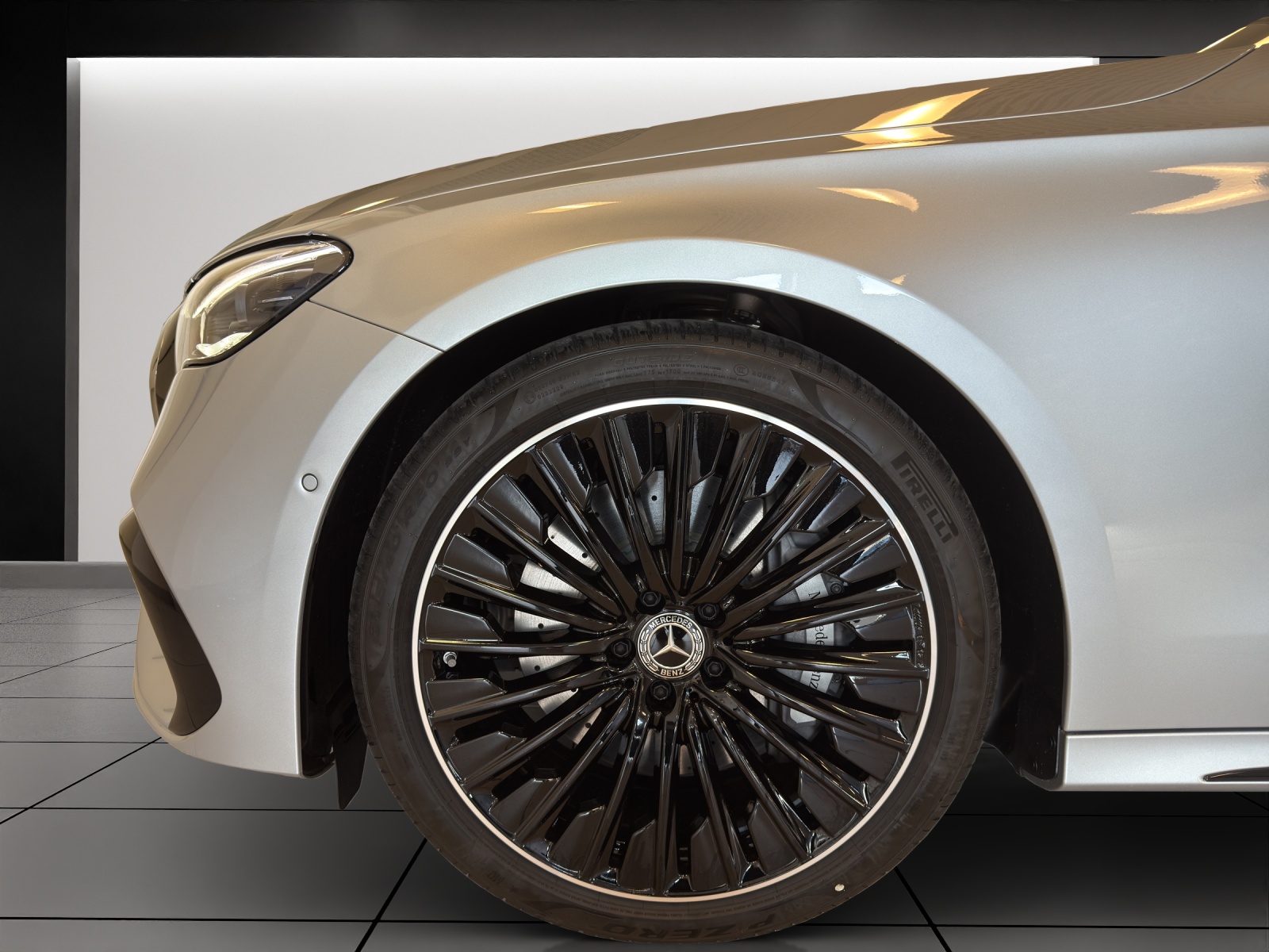 Image MERCEDES-BENZ E-220 E 220 d 4Matic 9G-Tronic