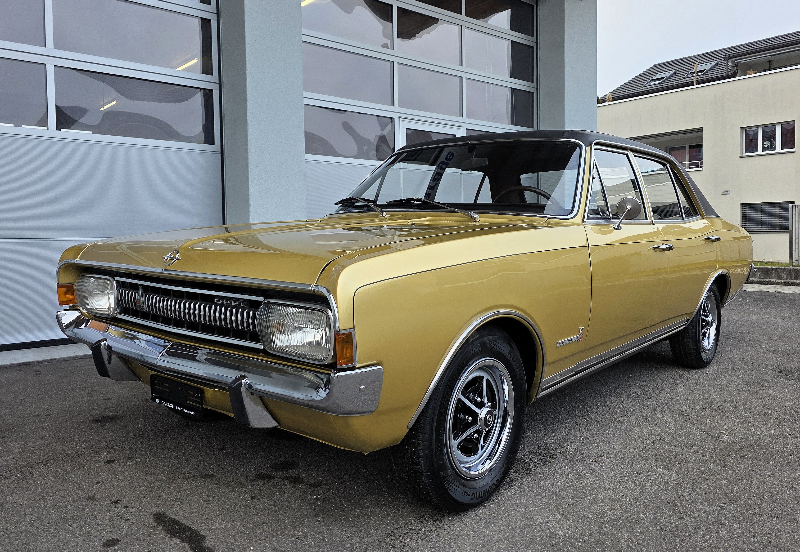 OPEL A Commodore 2500 6-Zylinder (Limousine) Opel OPEL A Commodore 2500 6-Zylinder (Limousine)