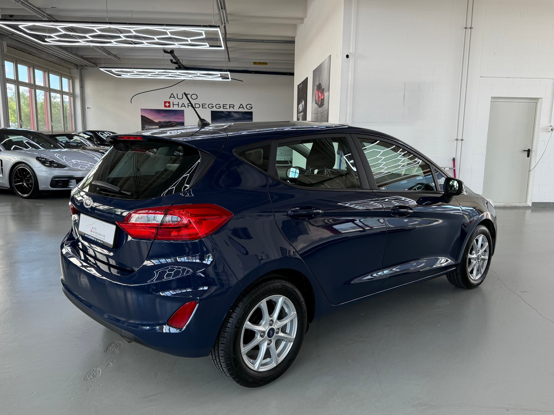 FORD Fiesta 1.1 SCTi Business-showroom-element-1