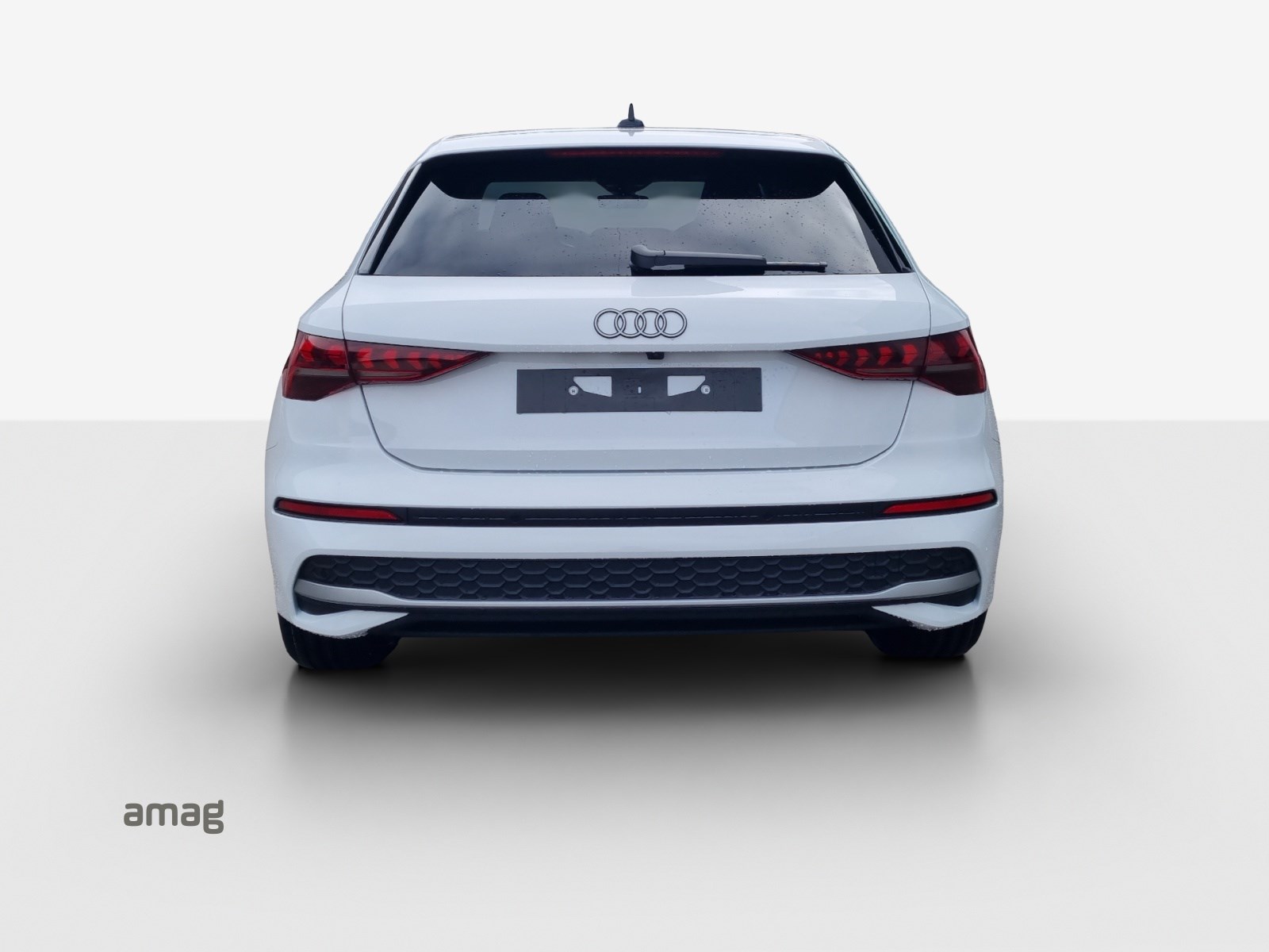 AUDI A3 Sportback 35 TFSI Attraction-showroom-element-3
