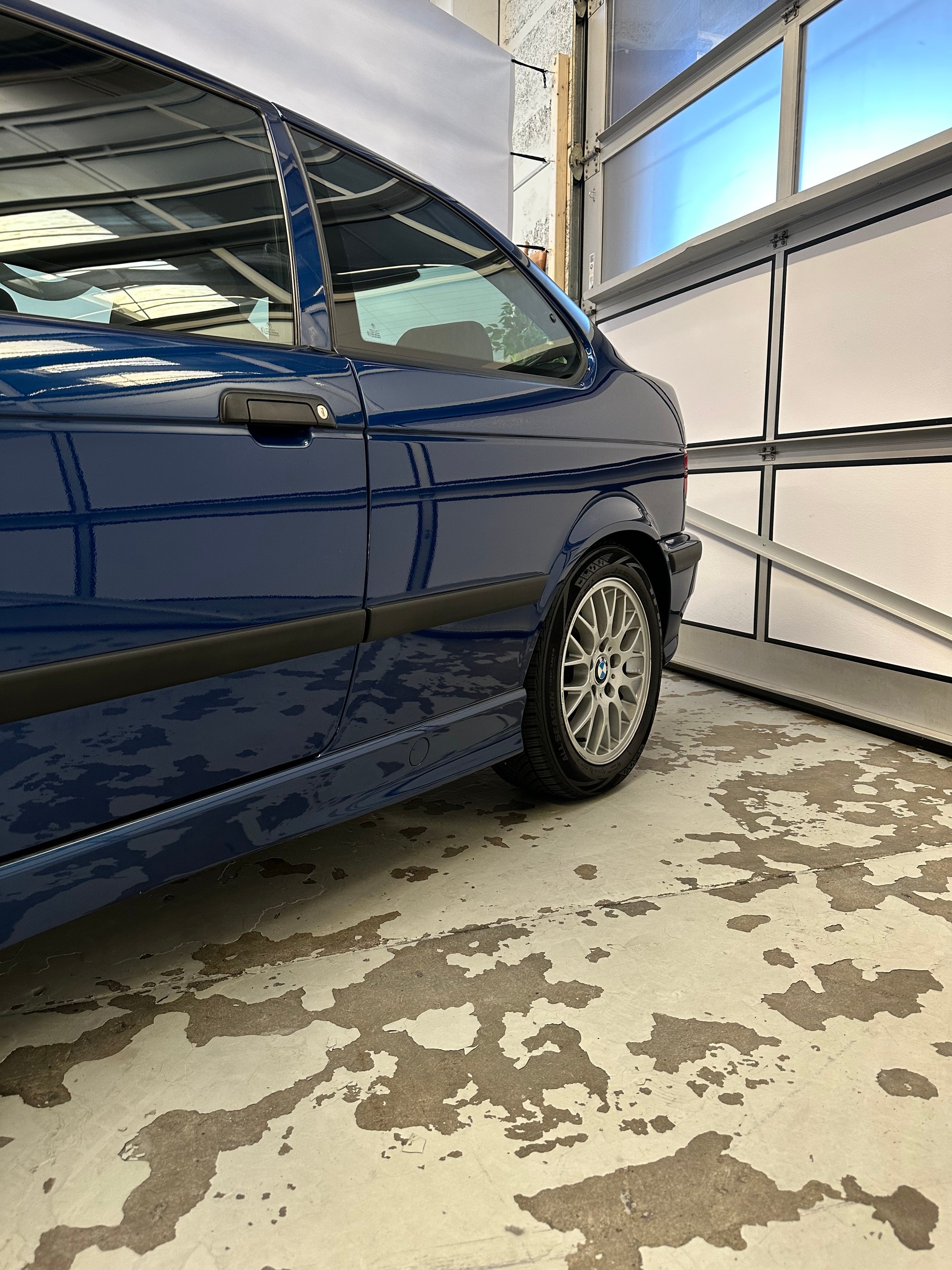 BMW 323ti Compact-image-6