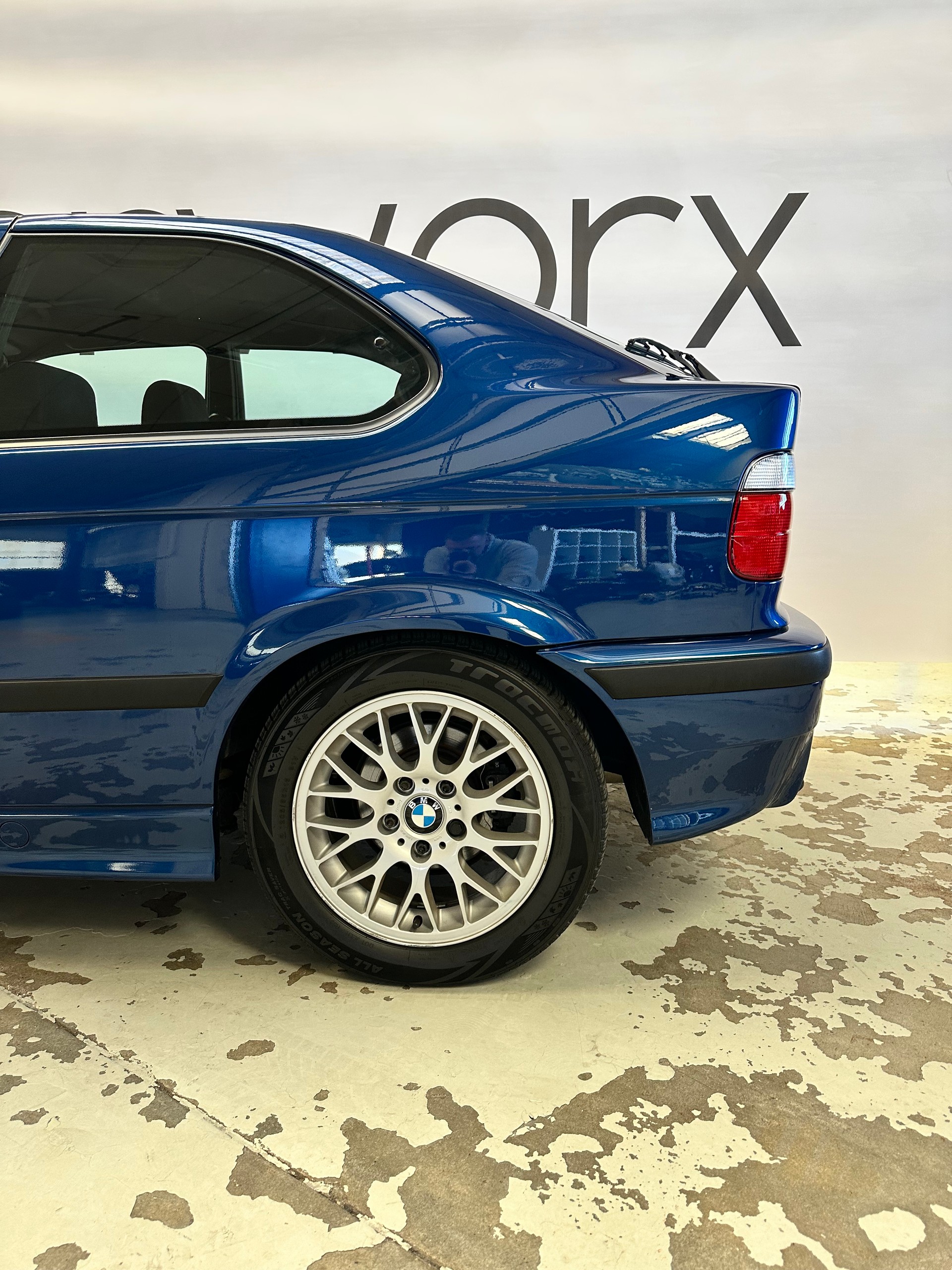 BMW 323ti Compact-image-7