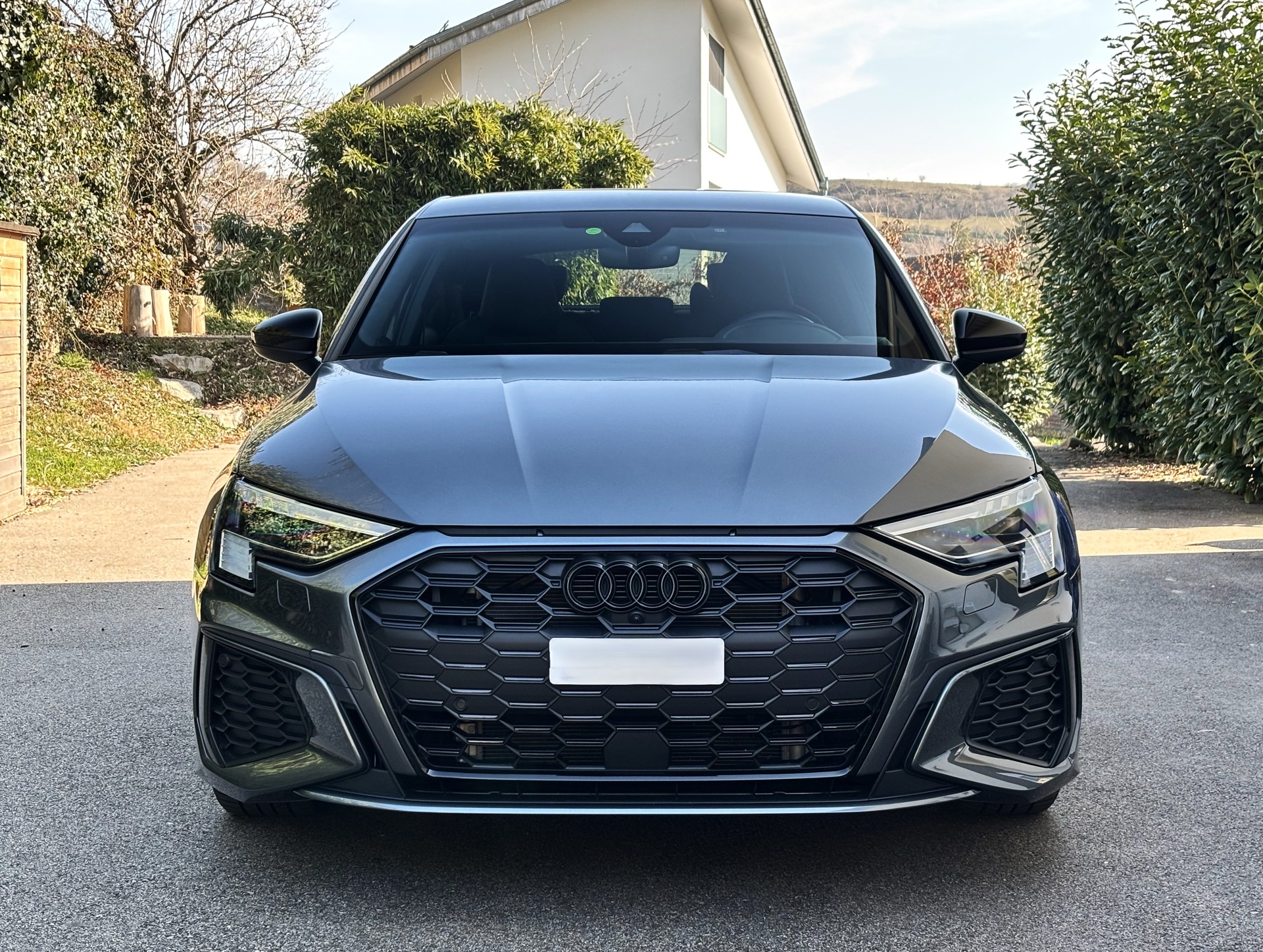 AUDI A3 Sportback 45 TFSI e S line S-tronic-showroom-element-2