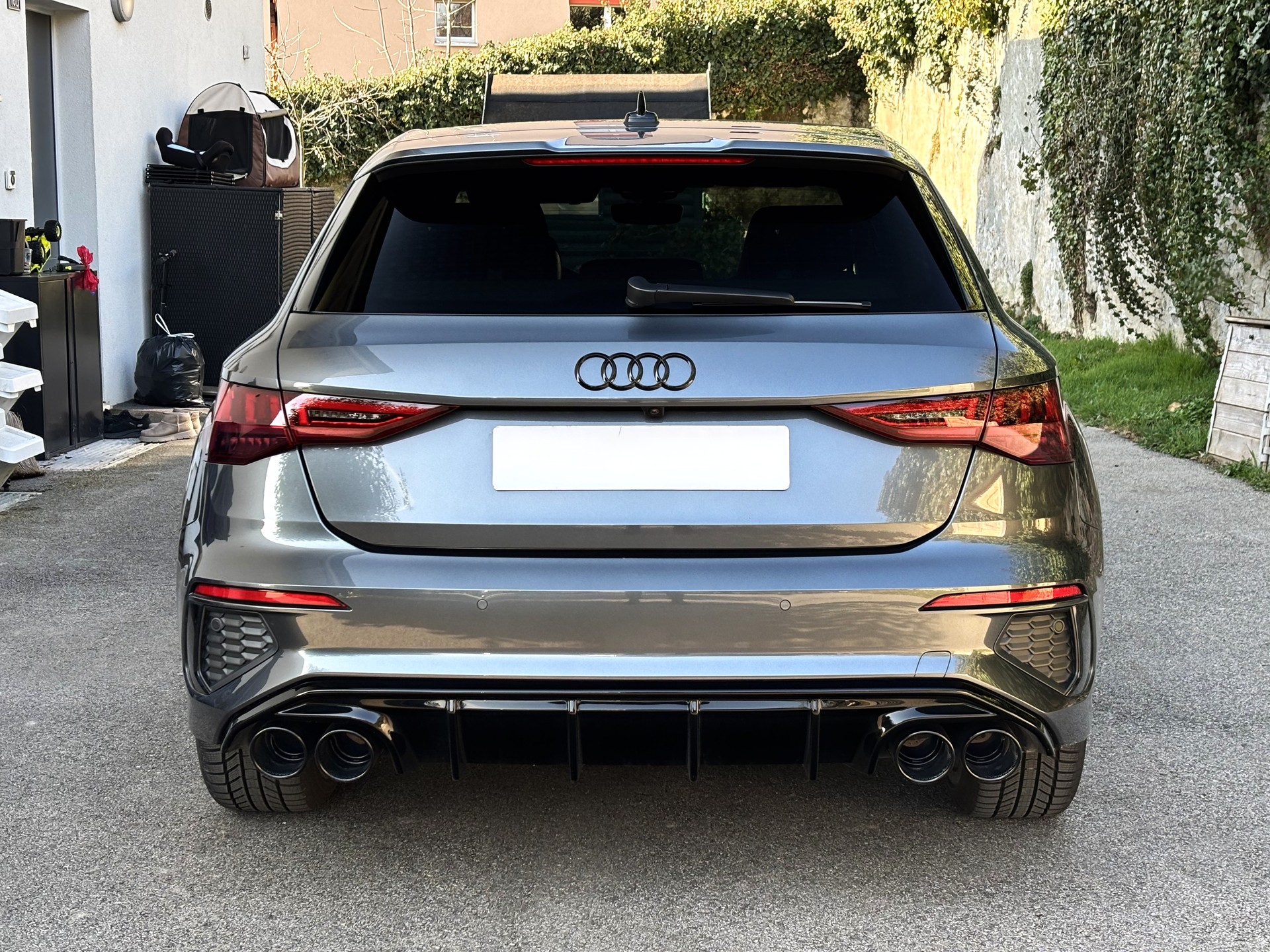 AUDI A3 Sportback 45 TFSI e S line S-tronic-showroom-element-3