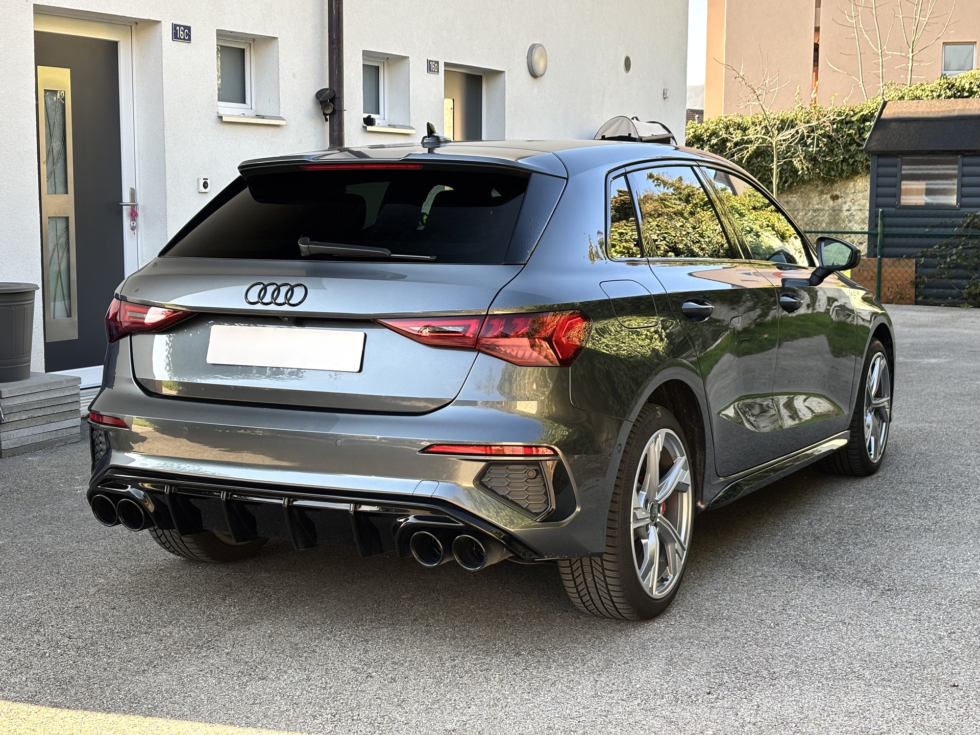 AUDI A3 Sportback 45 TFSI e S line S-tronic-showroom-element-1