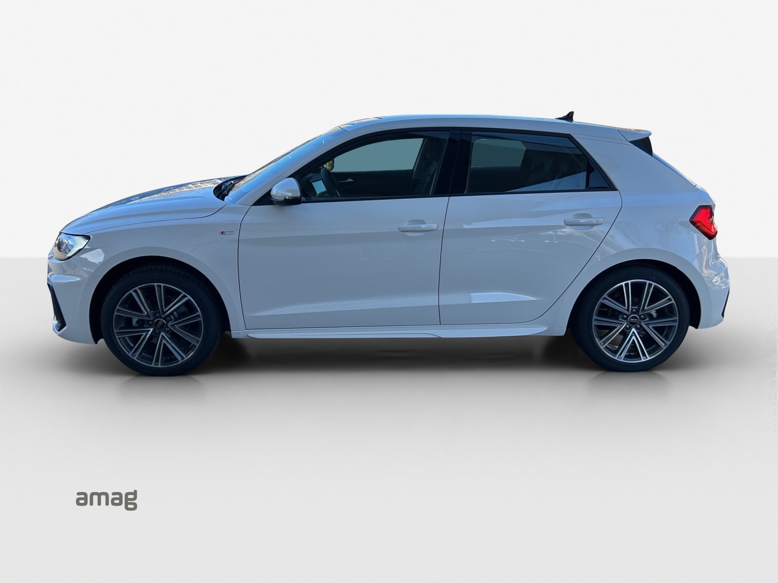 AUDI A1 Sportback 35 TFSI S Line-showroom-element-1