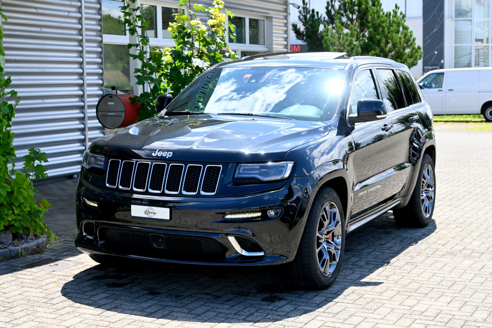 JEEP Grand Cherokee 6.4 V8 HEMI SRT8 Automatic-showroom-element-1