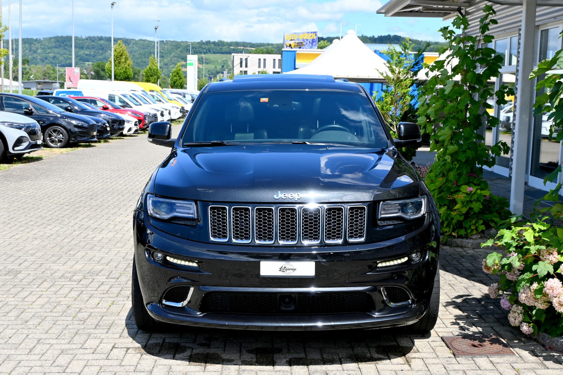 JEEP Grand Cherokee 6.4 V8 HEMI SRT8 Automatic-showroom-element-2