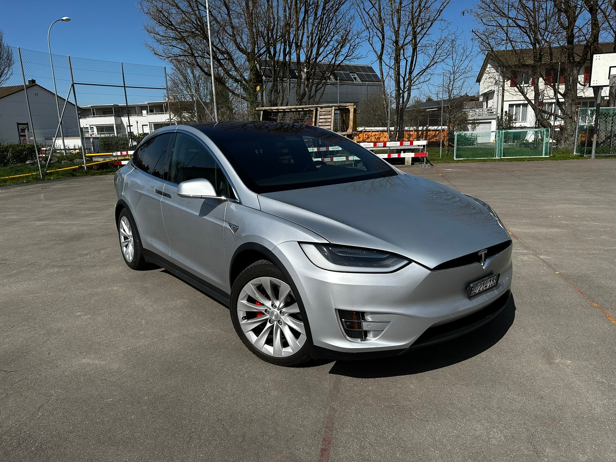 TESLA Model X 100 D Performance (SUV / Gelndewagen)