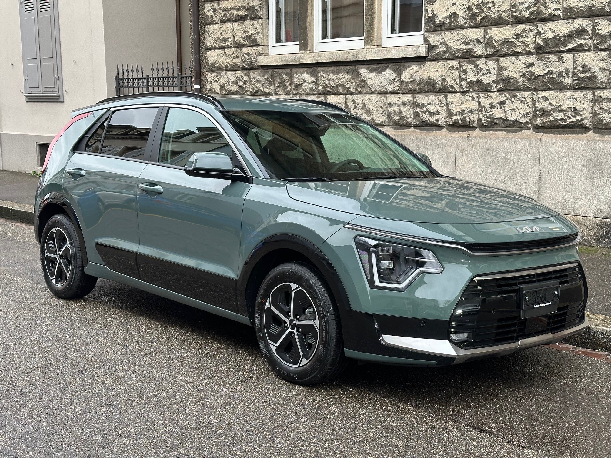 KIA Niro 1.6GDi (SUV / Geländewagen) KIA KIA Niro 1.6GDi (SUV / Geländewagen)
