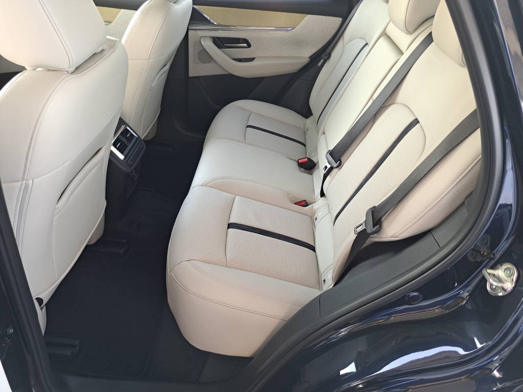 MAZDA CX-60 2.5 PHEV 241cv Takumi Plus-image-11