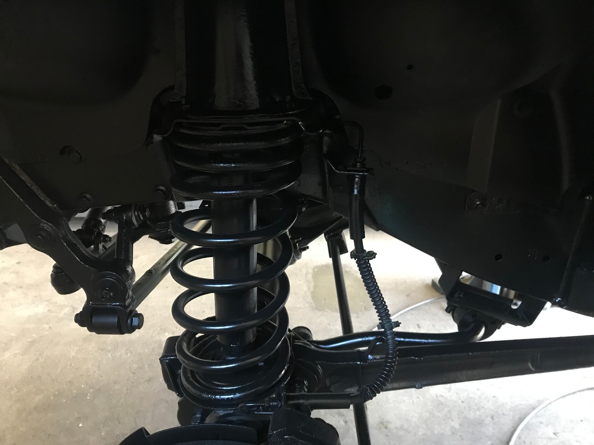 LAND ROVER Defender 110 2.2 TD4 Station Wagon-image-17