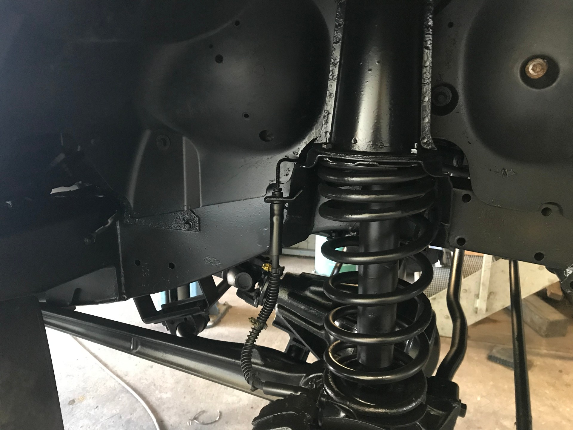LAND ROVER Defender 110 2.2 TD4 Station Wagon-image-18