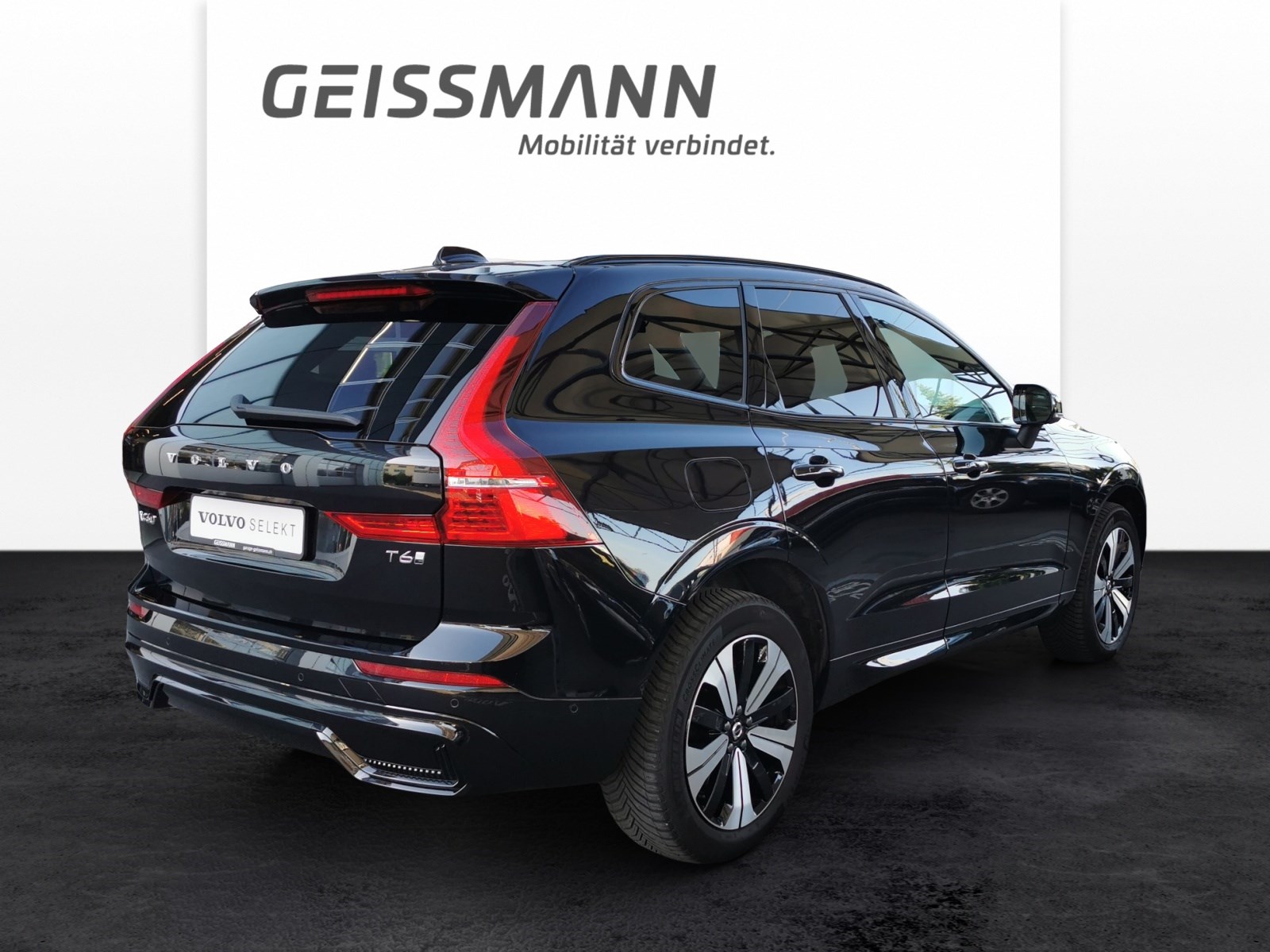 VOLVO XC60 2.0 T6 TE Plus Dark eAWD-image-5