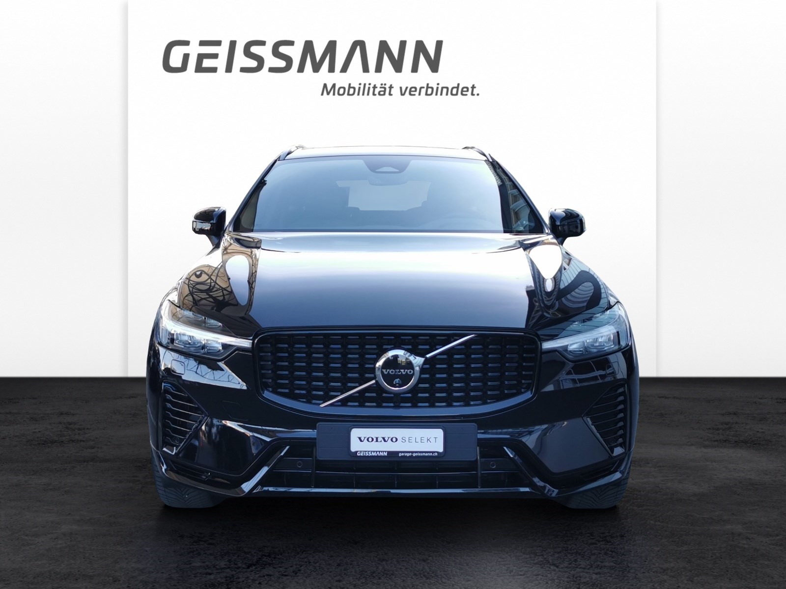 VOLVO XC60 2.0 T6 TE Plus Dark eAWD-image-6