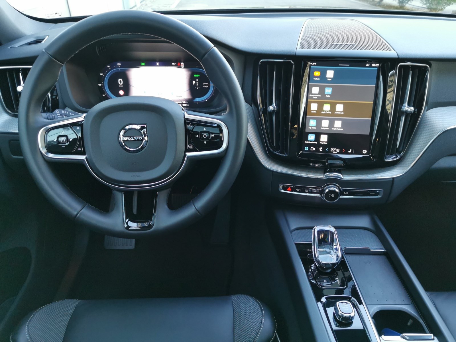 VOLVO XC60 2.0 T6 TE Plus Dark eAWD-image-8