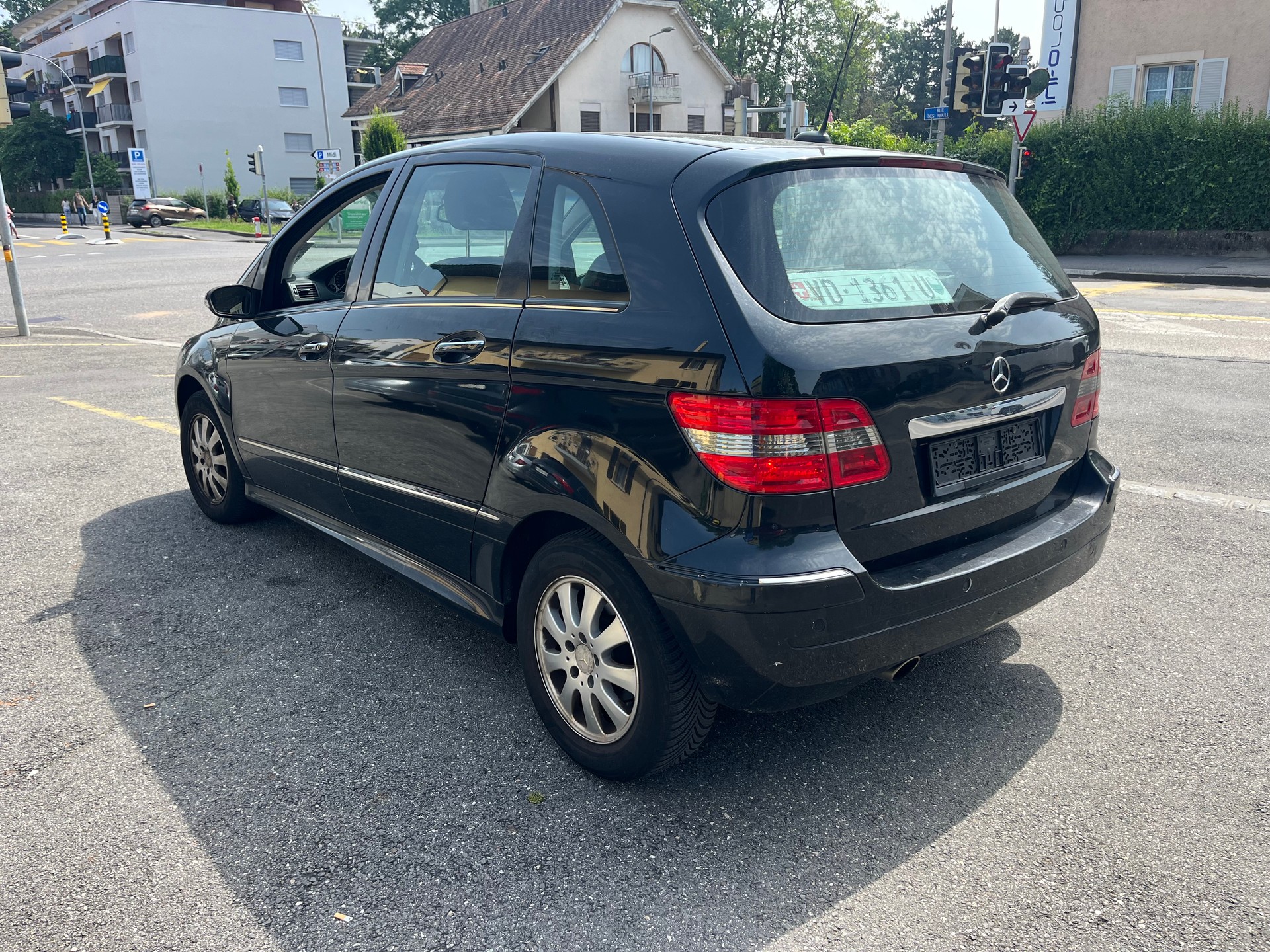 MERCEDES-BENZ B 170-image-5