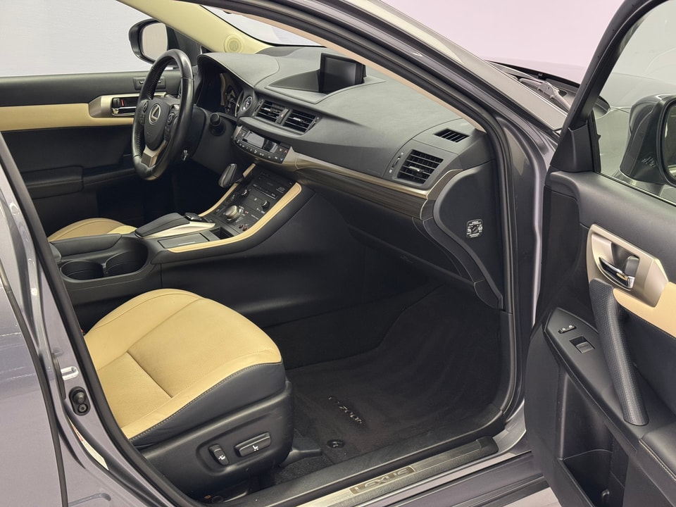 CT 200h Excellence Voll-Hybrid