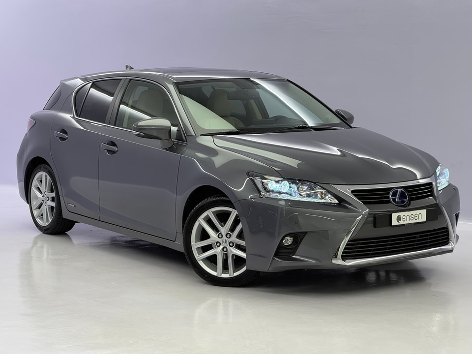 CT 200h Excellence Voll-Hybrid