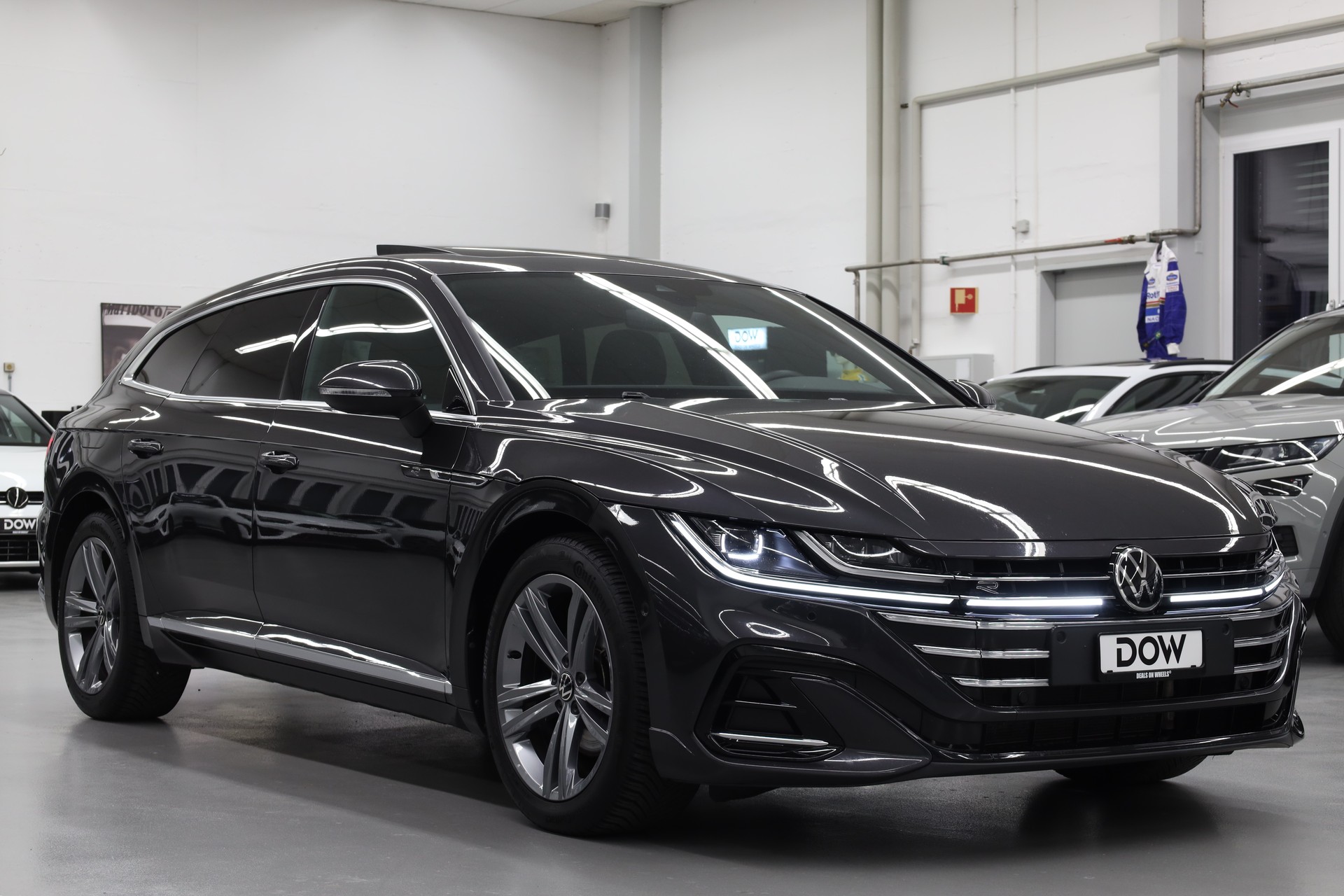 VW Arteon Shooting Brake 2.0 TDI R-Line DSG 4m-showroom-element-1
