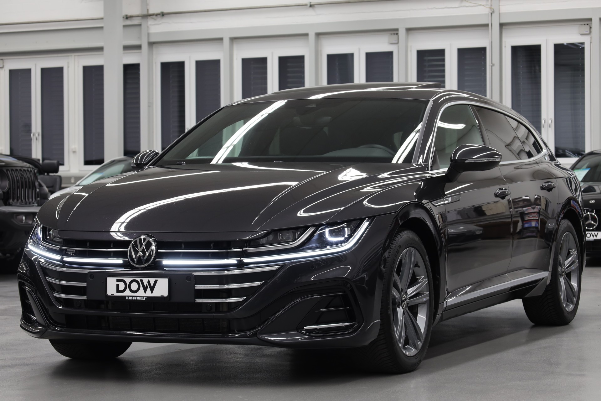 VW Arteon Shooting Brake 2.0 TDI R-Line DSG 4m-showroom-element-2