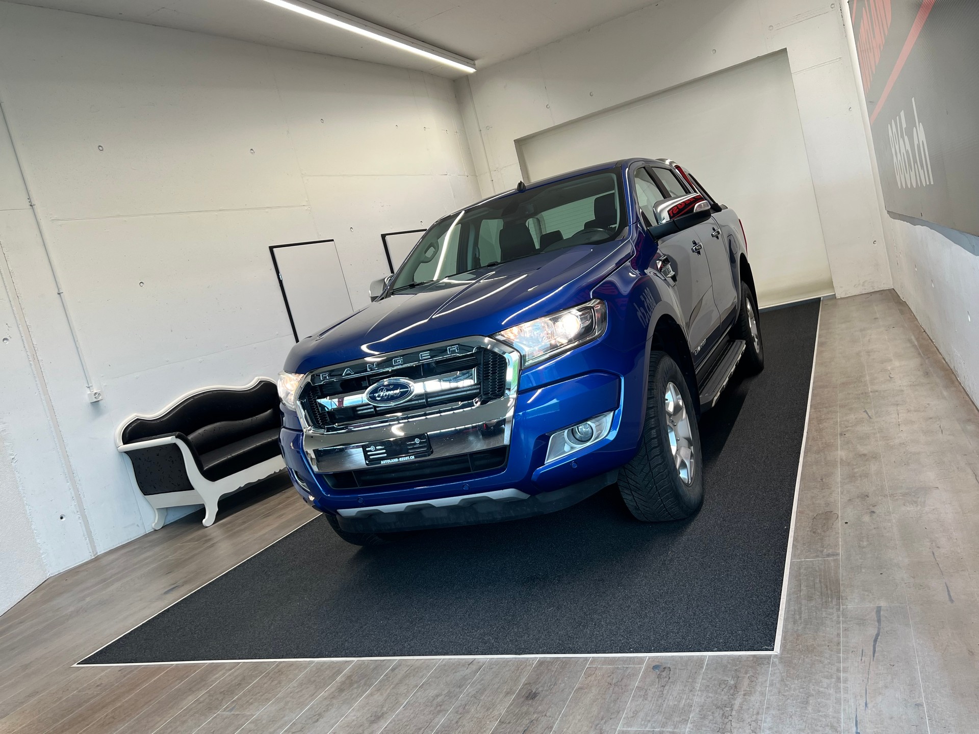 FORD Ranger LTD 3.2 TDCi 4x4 A-showroom-element-1