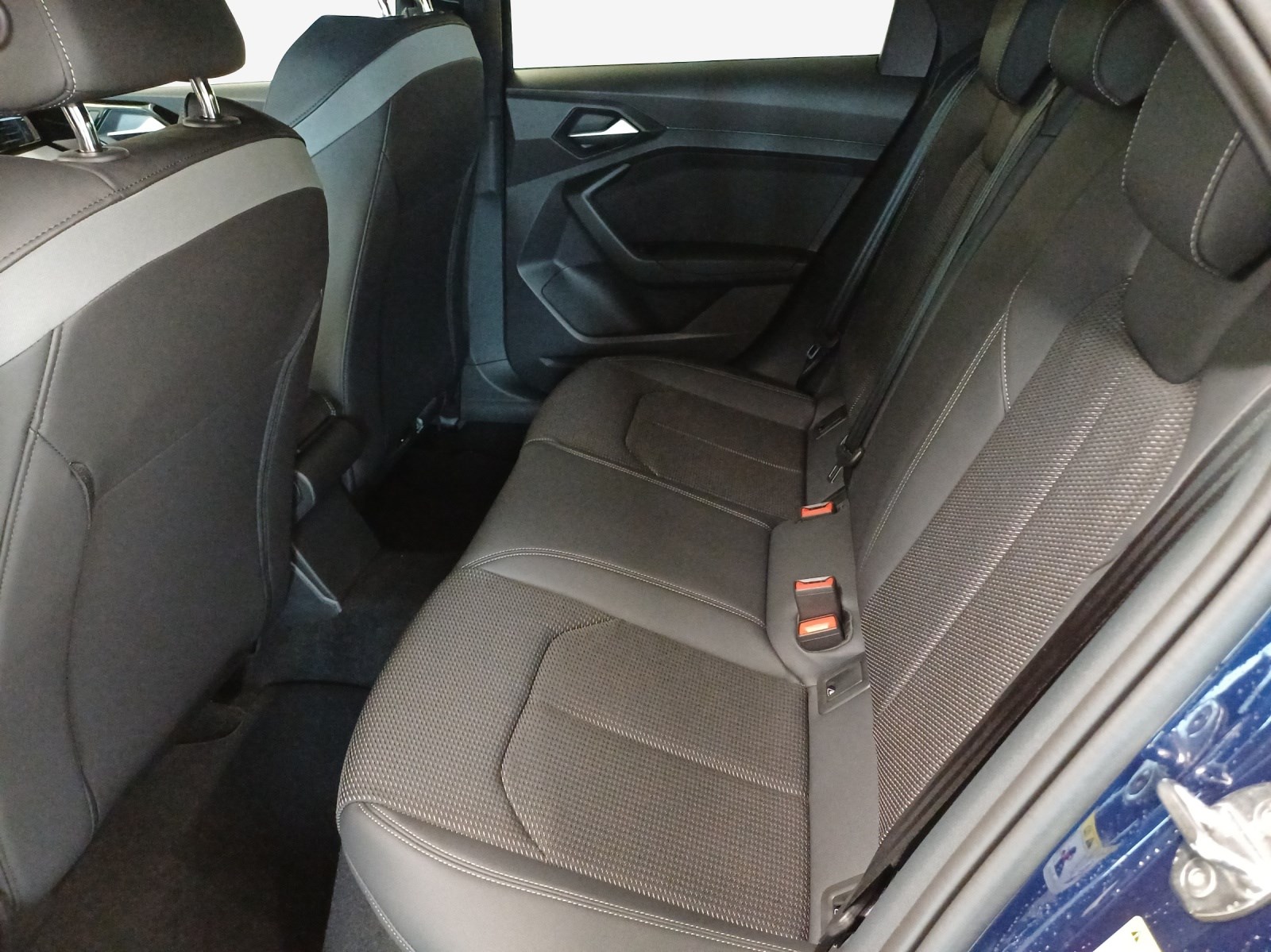 AUDI A1 Sportback 30 TFSI S Line Attraction-image-11