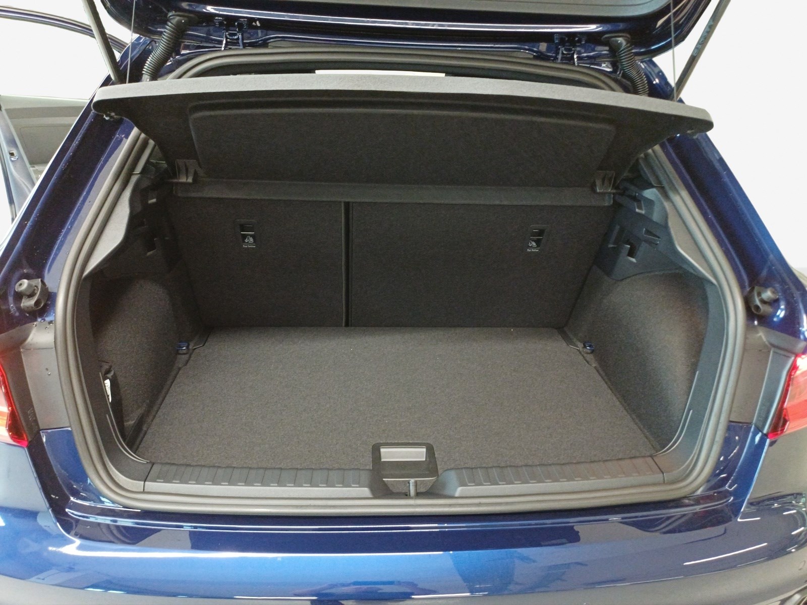 AUDI A1 Sportback 30 TFSI S Line Attraction-image-12