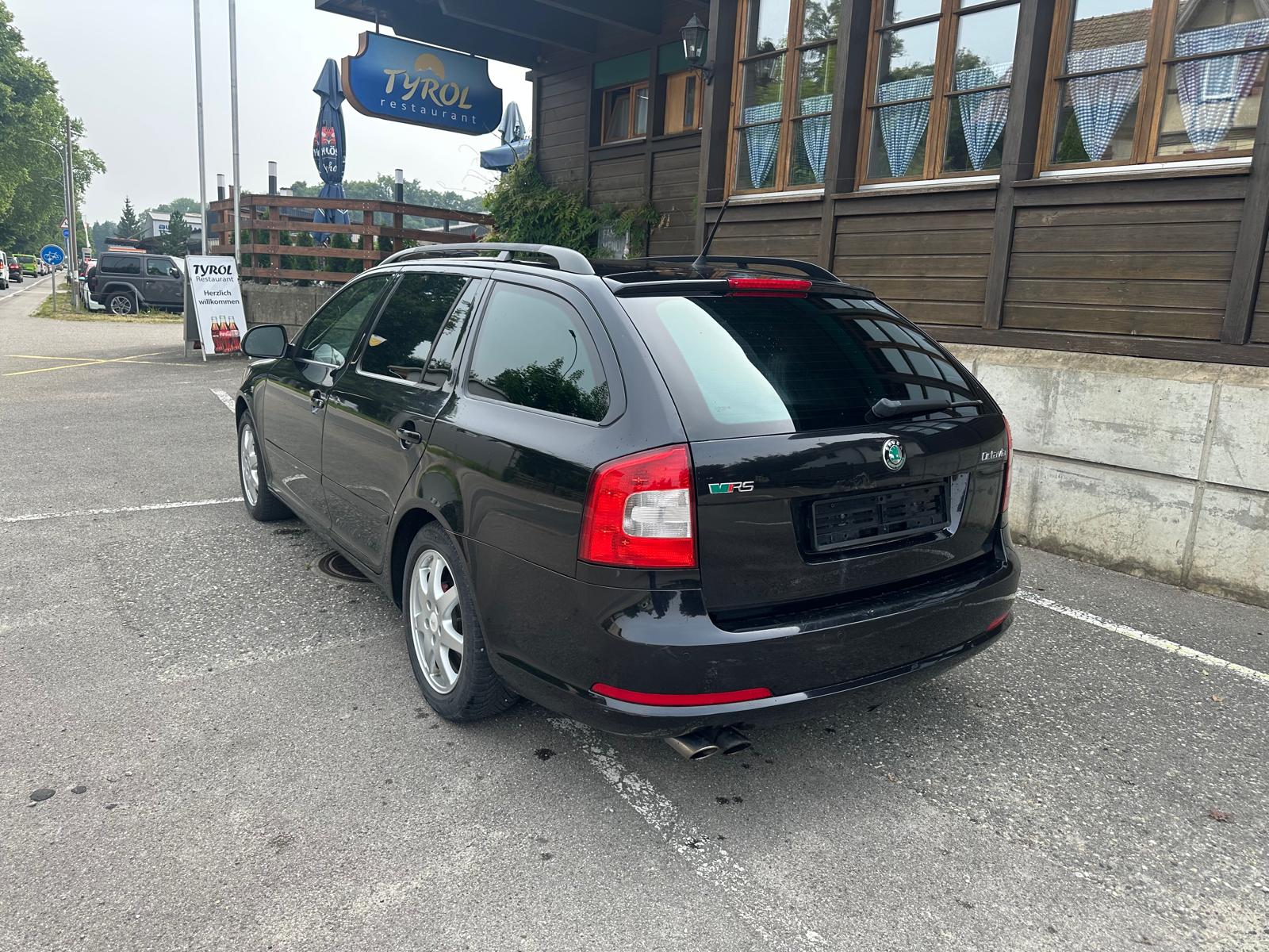 SKODA Octavia Combi 2.0 TSI RS DSG-showroom-element-2
