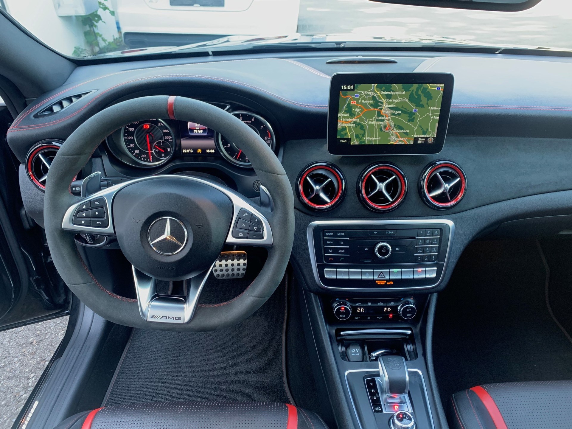 MERCEDES-BENZ CLA Shooting Brake 45 AMG 4Matic Speedshift-image-8