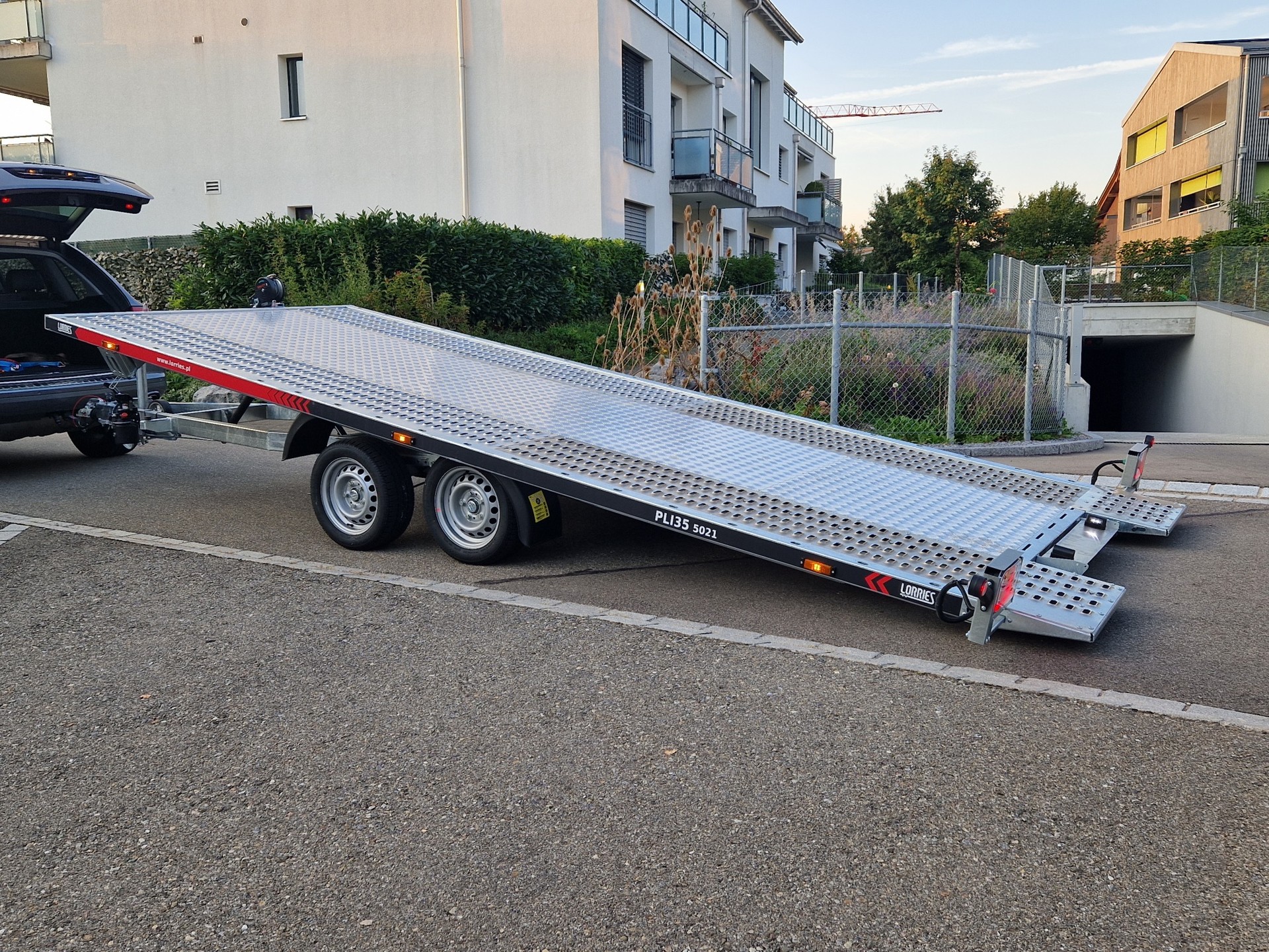 LORRIES PLI35-5021-image-9