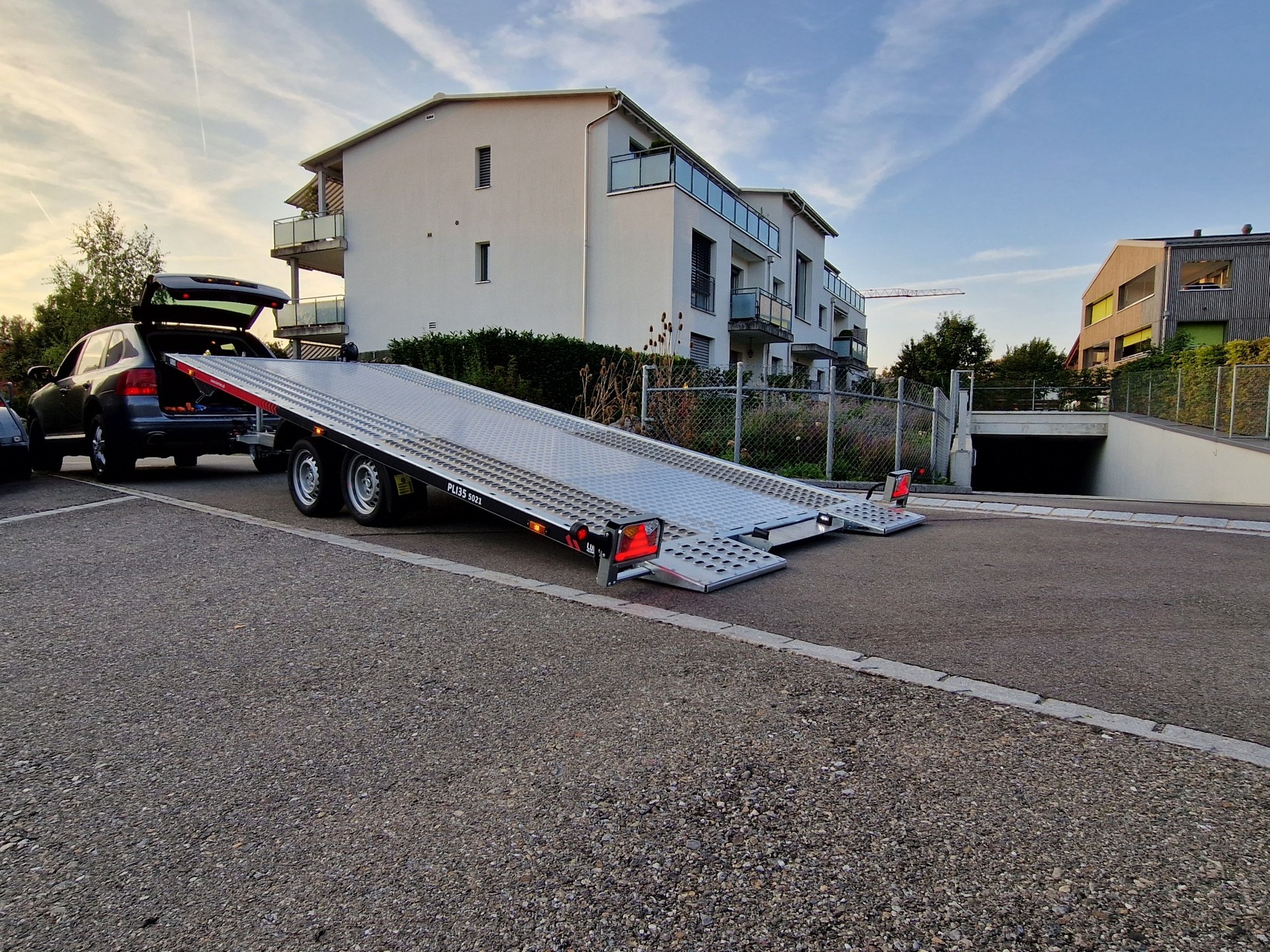 LORRIES PLI35-5021-image-11