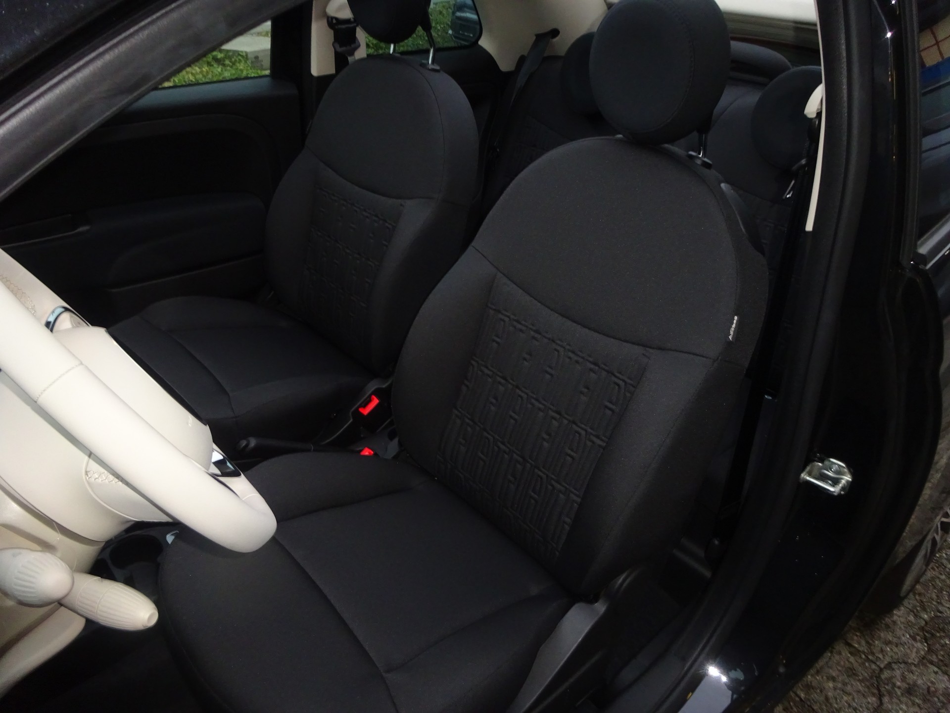 FIAT 500C 1.0 N3 MildHybrid Swiss Edition-image-7