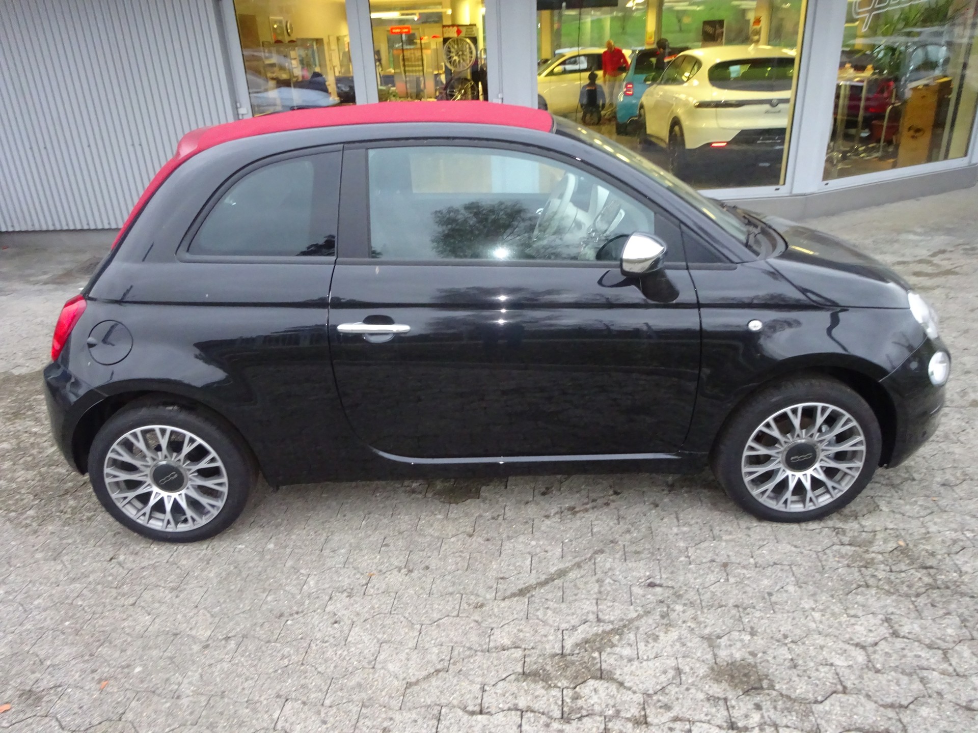 FIAT 500C 1.0 N3 MildHybrid Swiss Edition-image-1