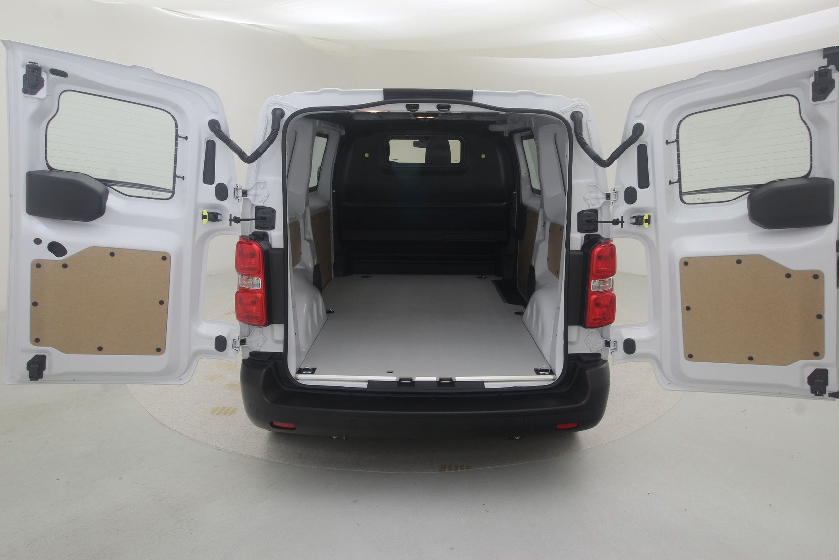CITROEN JUMPY Kaw. M 2.0 BlueHDi 145 S/S-image-17