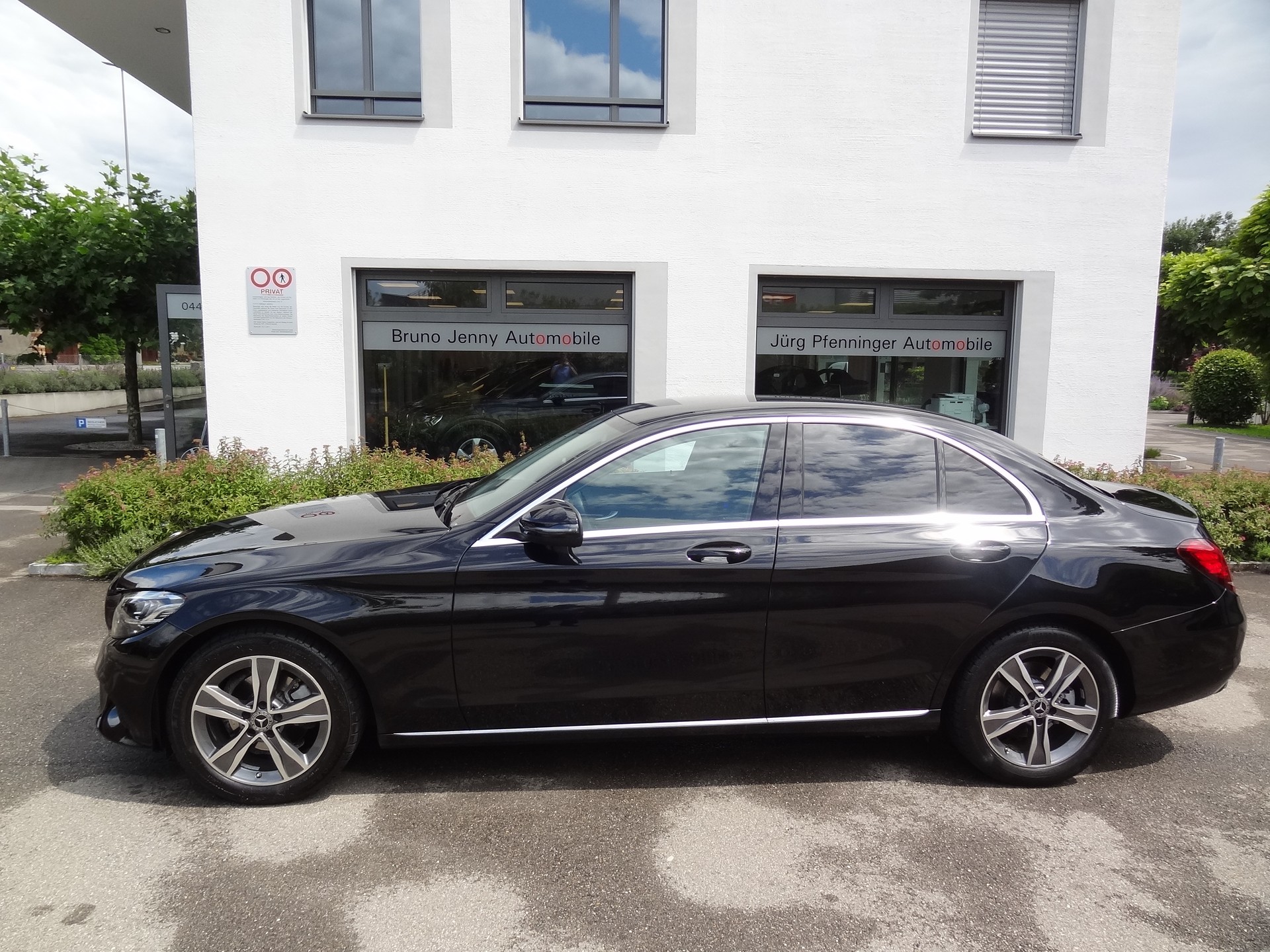 MERCEDES-BENZ C 180-showroom-element-1
