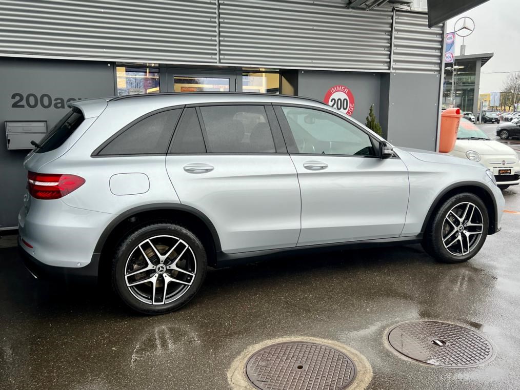 MERCEDES-BENZ GLC 220 d AMG Line 4Matic-showroom-element-2