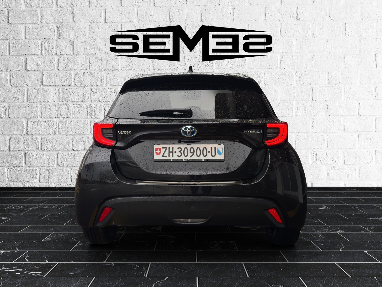 TOYOTA Yaris 1.5 Trend e-CVT-showroom-element-3