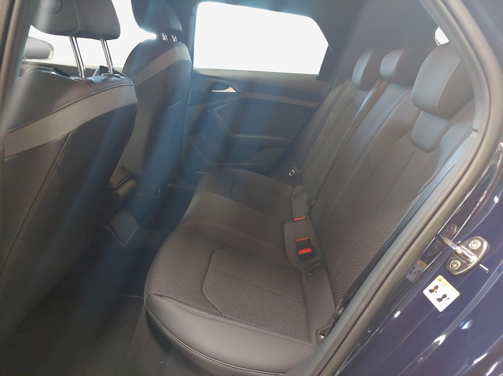 AUDI A1 Sportback 30 TFSI S Line Attraction-image-11