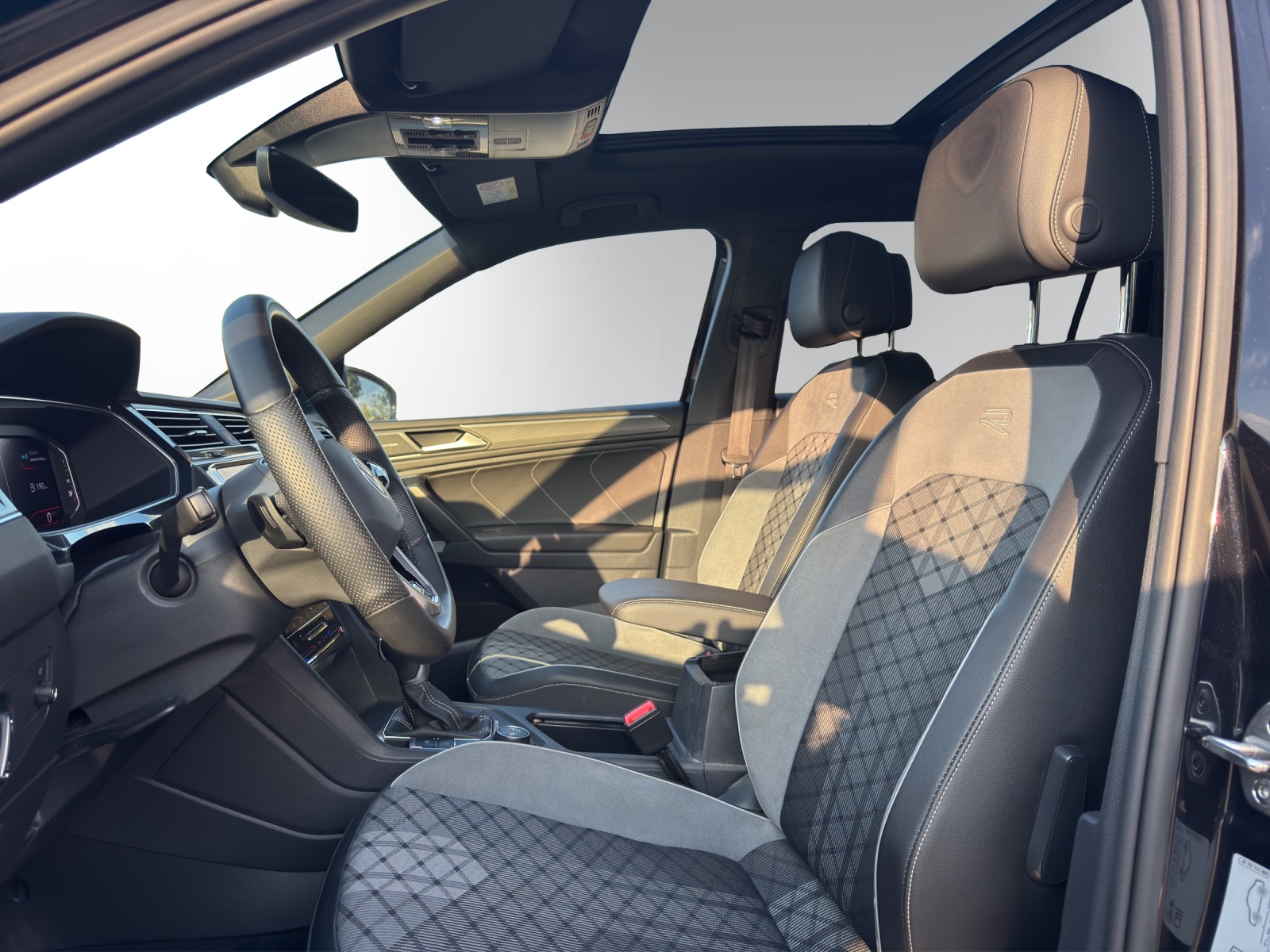 Image VW TIGUAN Tiguan Allsp2.0 R-Line 4M