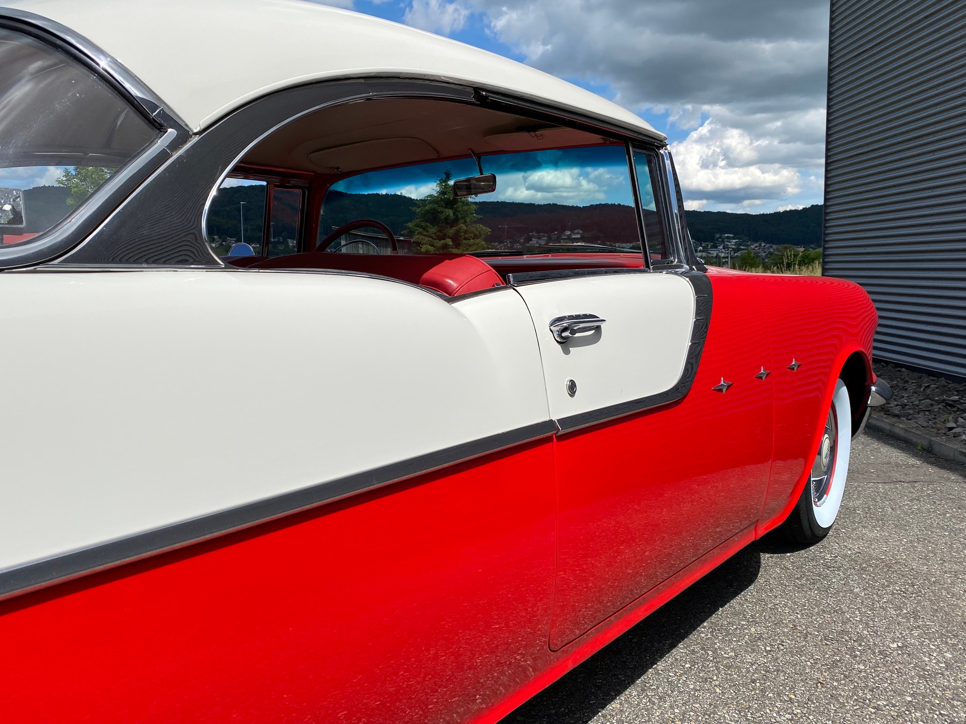 PONTIAC STAR CHIEF-showroom-element-3